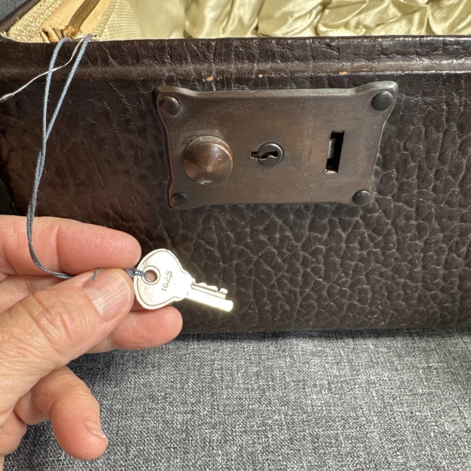 Antique ABC Cowhide Suitcase BAKELITE Handle Cream Interior Pebbled w/ KEY Wow! - Image 3 of 4