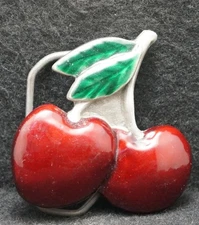 WK23139 *NOS* VINTAGE 1970s ****TWO CHERRIES**** FASHION MENS PEWTER BELT BUCKLE