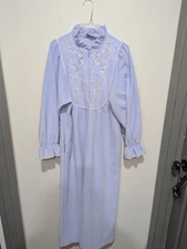 Vintage Vanity Fair Robe Women S Lavender Velour Embroidered Long 90s Mock