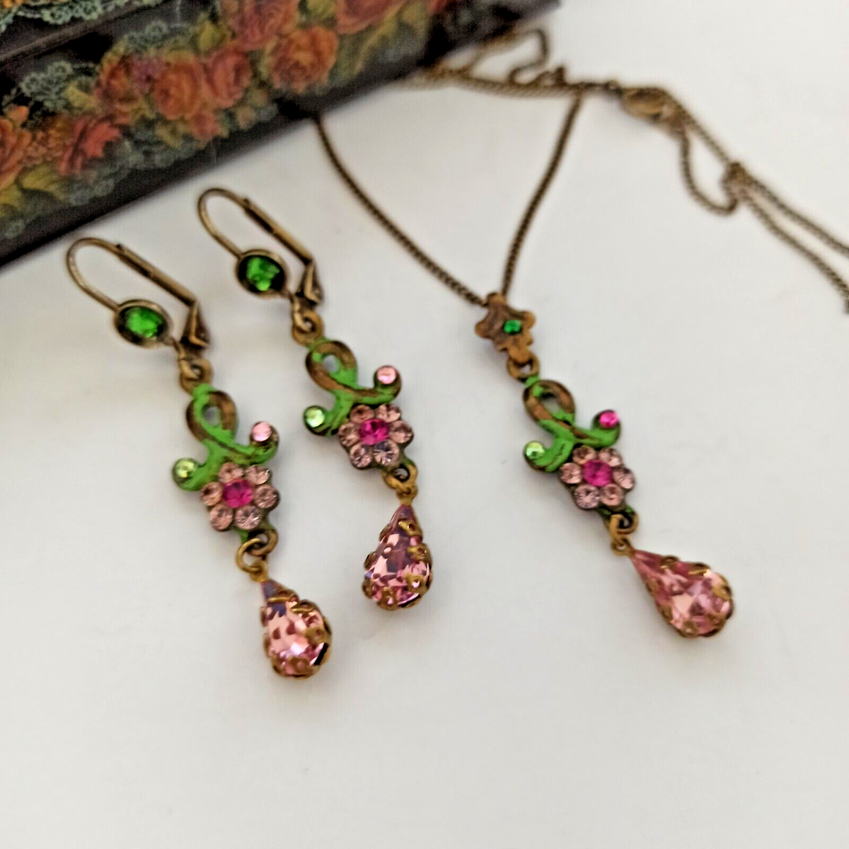 ☆Michal Negrin ネックレスとイヤリングセット Michal Negrin Set Necklace Earrings Pink Romantic Crystals Enamel