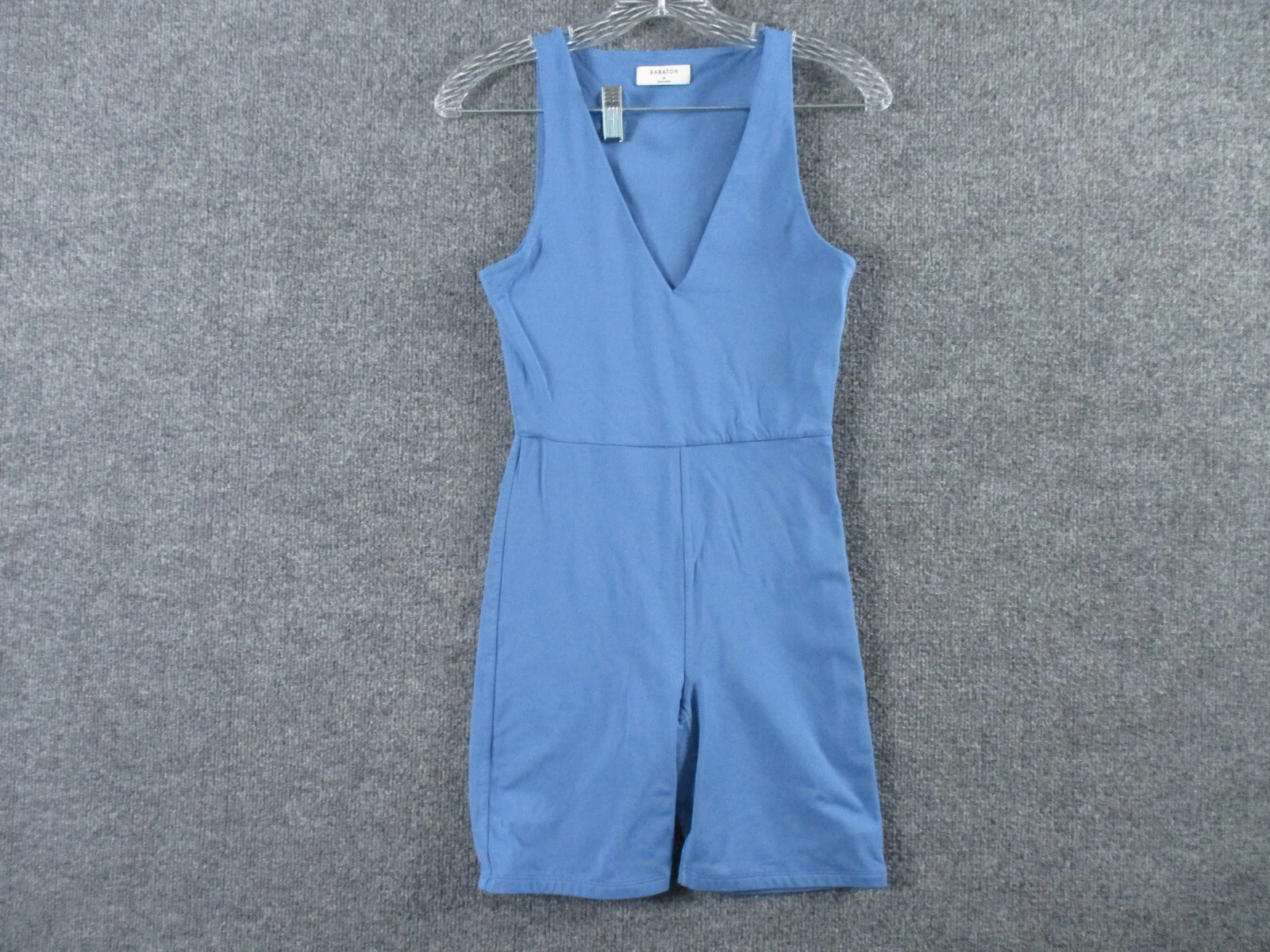 aritzia babaton contour v-neck pull on shorts