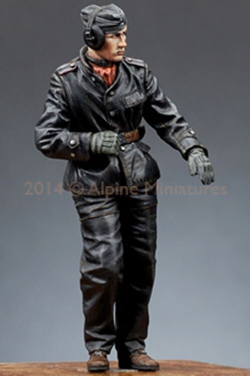 ALPINE MINIATURES 1:35 SET 35173 WWII GERMAN SS PANZER COMMANDER