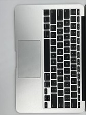 MACBOOK AIR 11.6" A1465 PALMREST ASSEMBLY  INCLUDES TRACKPAD 661-7473-USED