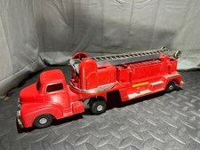 VINTAGE PLASTIC  METAL WINDUP LADDER FIRE TRUCK RED