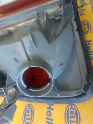 MERCEDES W124 LEFT&RIGHT SIDE TURN INDICATOR, COMPLETE, COLOR: AMBER, HELLA - Picture 9 of 12