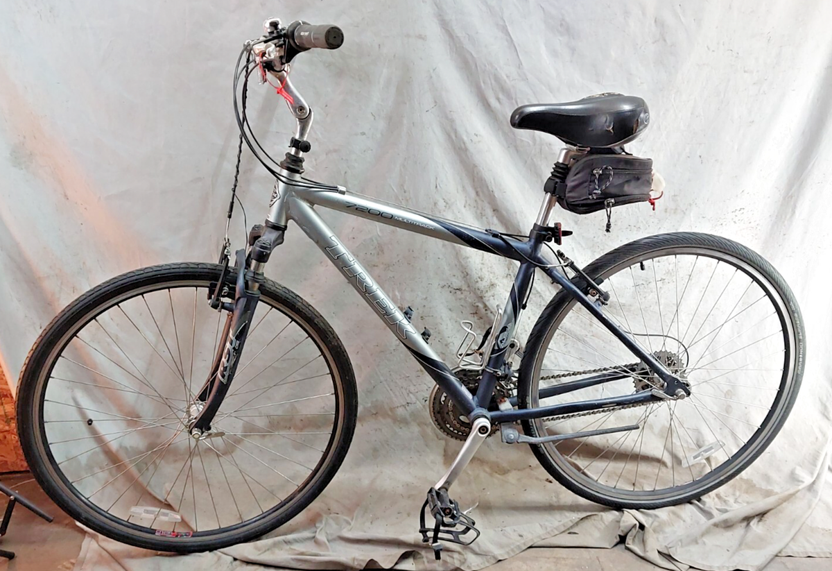 2008 Trek Multitrack 7200 Hybrid Bike 18