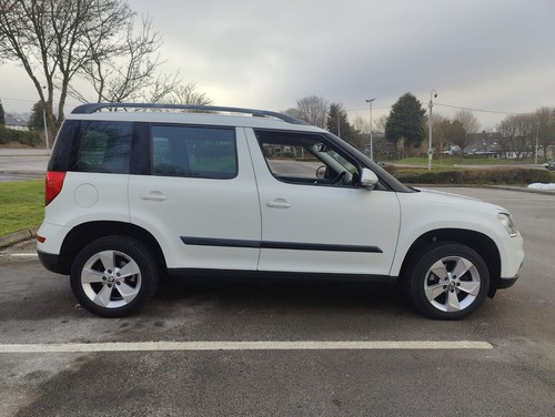 2014 SKODA YETI 1.6 TDI ELEGANCE OUTDOOR- GREENLINE- FACELIFT - HPI CLEAR - Picture 2 of 14