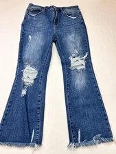 RISEN Women Jeans Size 30/11 25in Inseam  EUC