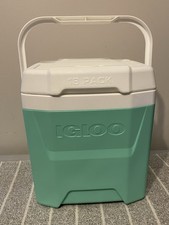 IGLOO 18 Can/12QT Hard Sided Cooler Seafoam Green