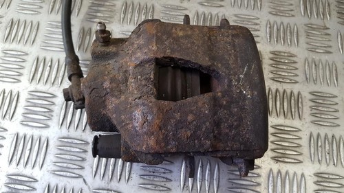 Bremssattel links vorne  Volkswagen Golf DE441011-98