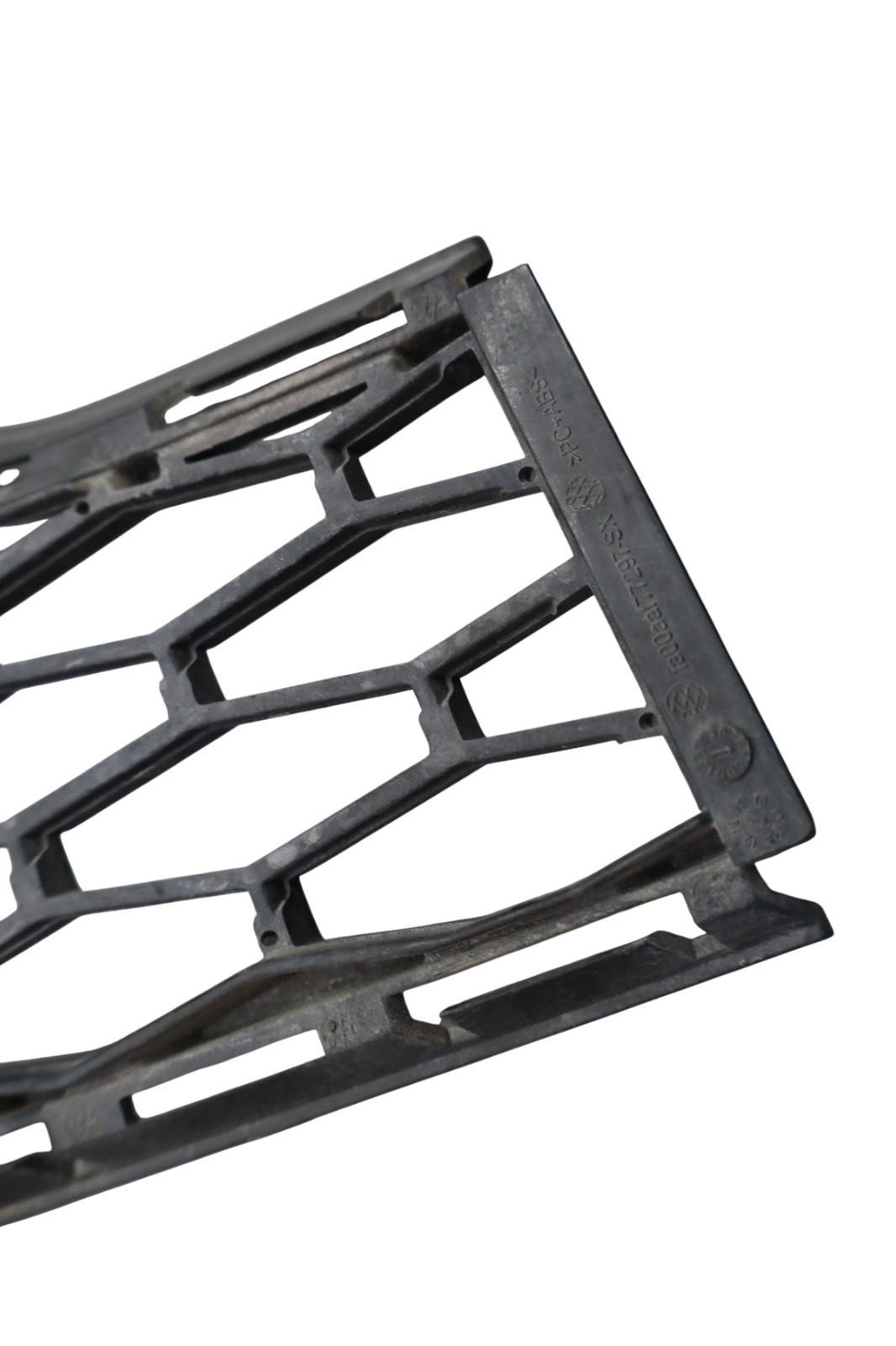 14-17 Maserati Ghibli M157 Front Left Side Bumper Mesh Grille Grill Oem