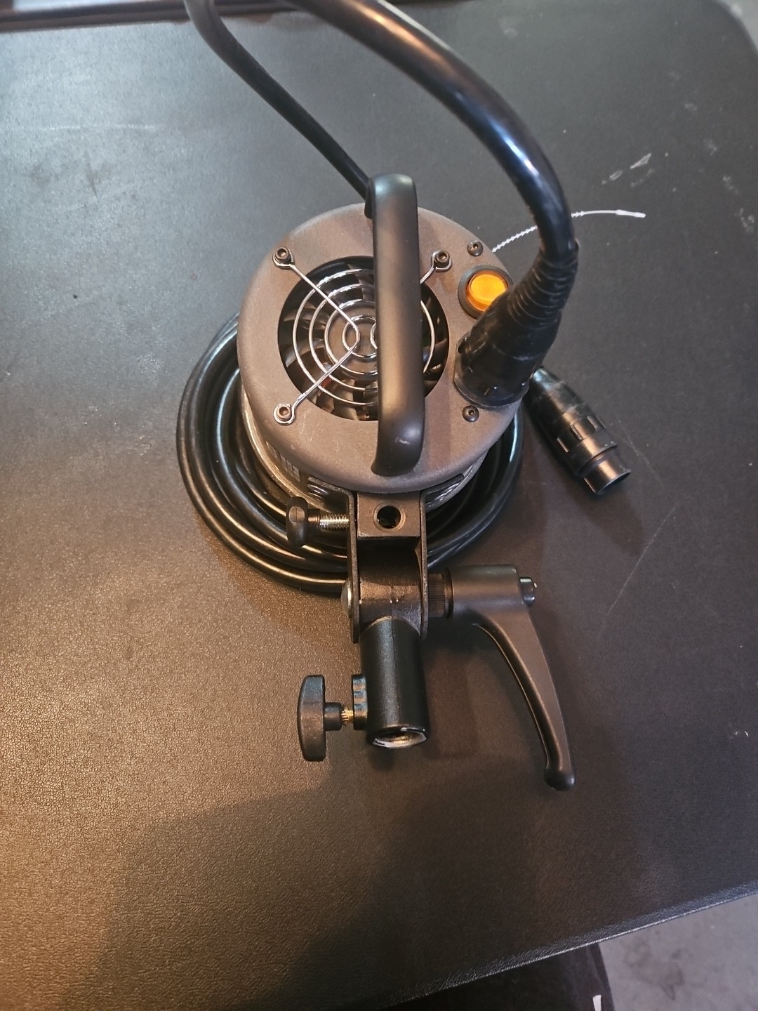 DYNALITE MH2065v ROAD MAX 2000W Flash Head