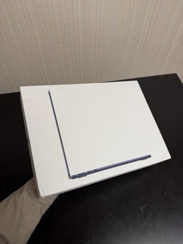 MacBook Air 13 inch Midnight 2026 M5 10C GPU/CPU 24GB RAM 1TB SSD - SEALED *MDM*