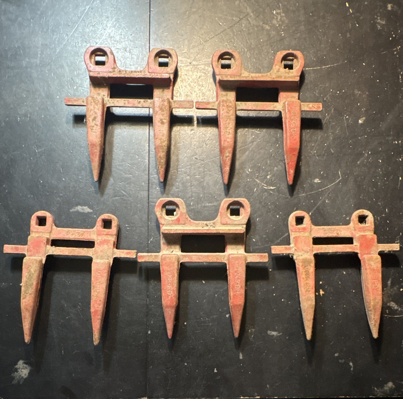 Case IH Header Sickle Guards (5) new