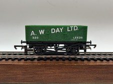 OO Hornby R104 A. W. Day 5 Plank Open Goods Wagon 320 - (GOOD)