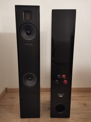 Gut gepflegte Boxen Suchen Neuen Besitzer