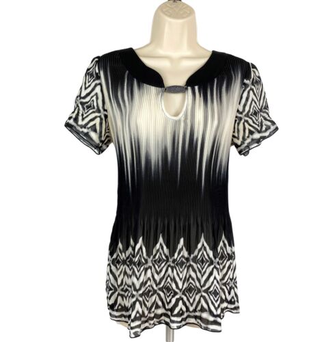 Womens Nicola Sz S Black & White Abstract Cap Slv Sheer Pleated Square Neck Top - Picture 1 of 7