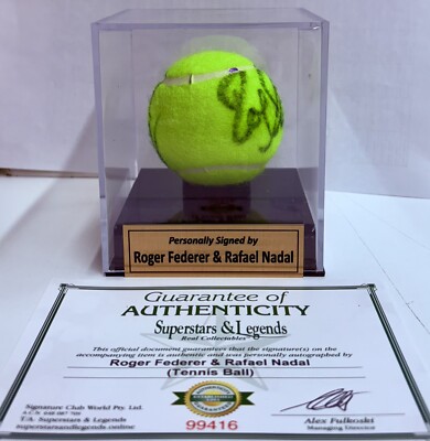 Rafael Nadal(サイン入りボール) ROGER FEDERER & RAFAEL NADAL Signed Tennis Ball + Display
