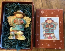 Lang Ornaments Sue Dreamer's Carolling Angel SD #11 1998 1st Edition