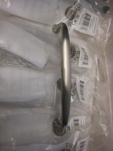 LOT OF 6 TOP KNOB M1277 DAKOTA 6"CENTER HANDLE CABINET PULL BRUSHED SATIN NICKEL - Picture 3 of 5