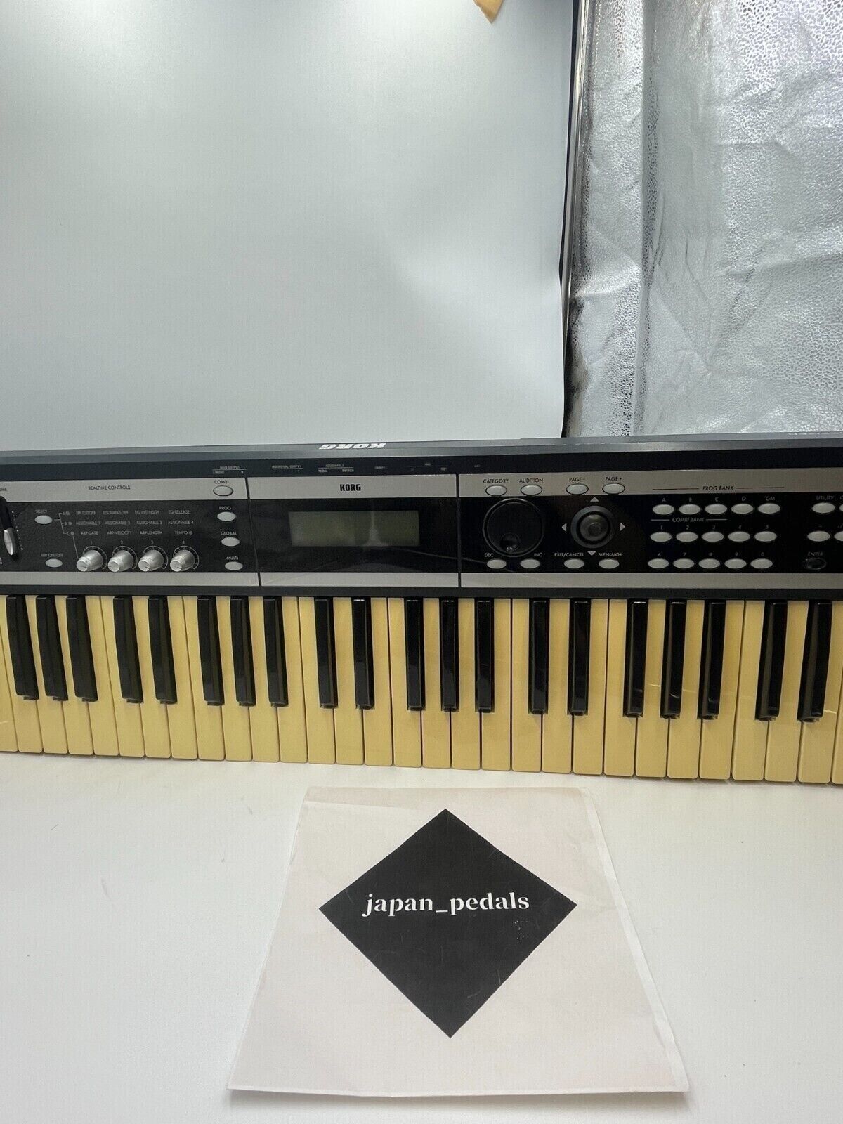 Omega Music  KORG KRSTWL Stand clavier pour SV-1 et SV-2