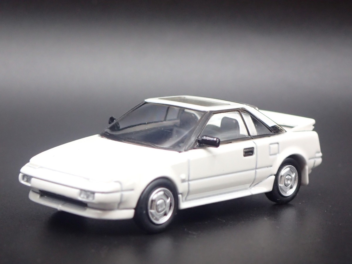 1984-1989 TOYOTA MR2 MK1 RARE 1/64 SCALE COLLECTIBLE DIORAMA