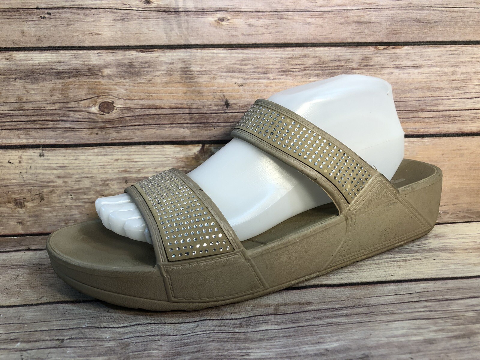 Sandali FILA SPORT Wmn taglia 10 beige strass punta aperta zeppa diapositive