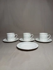 3 Lynn's Fine China Cups & 4 Saucers In The Pines Pattern