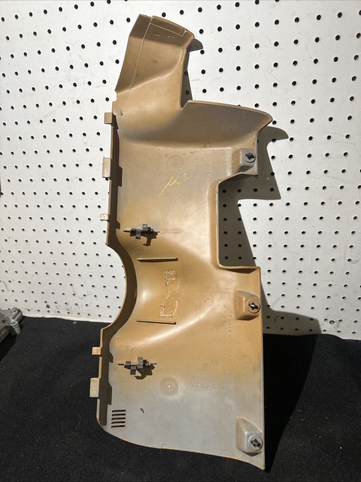 LOWER STEERING COLUMN COVER  89 90 91 Chrysler Maserati TC Bolster