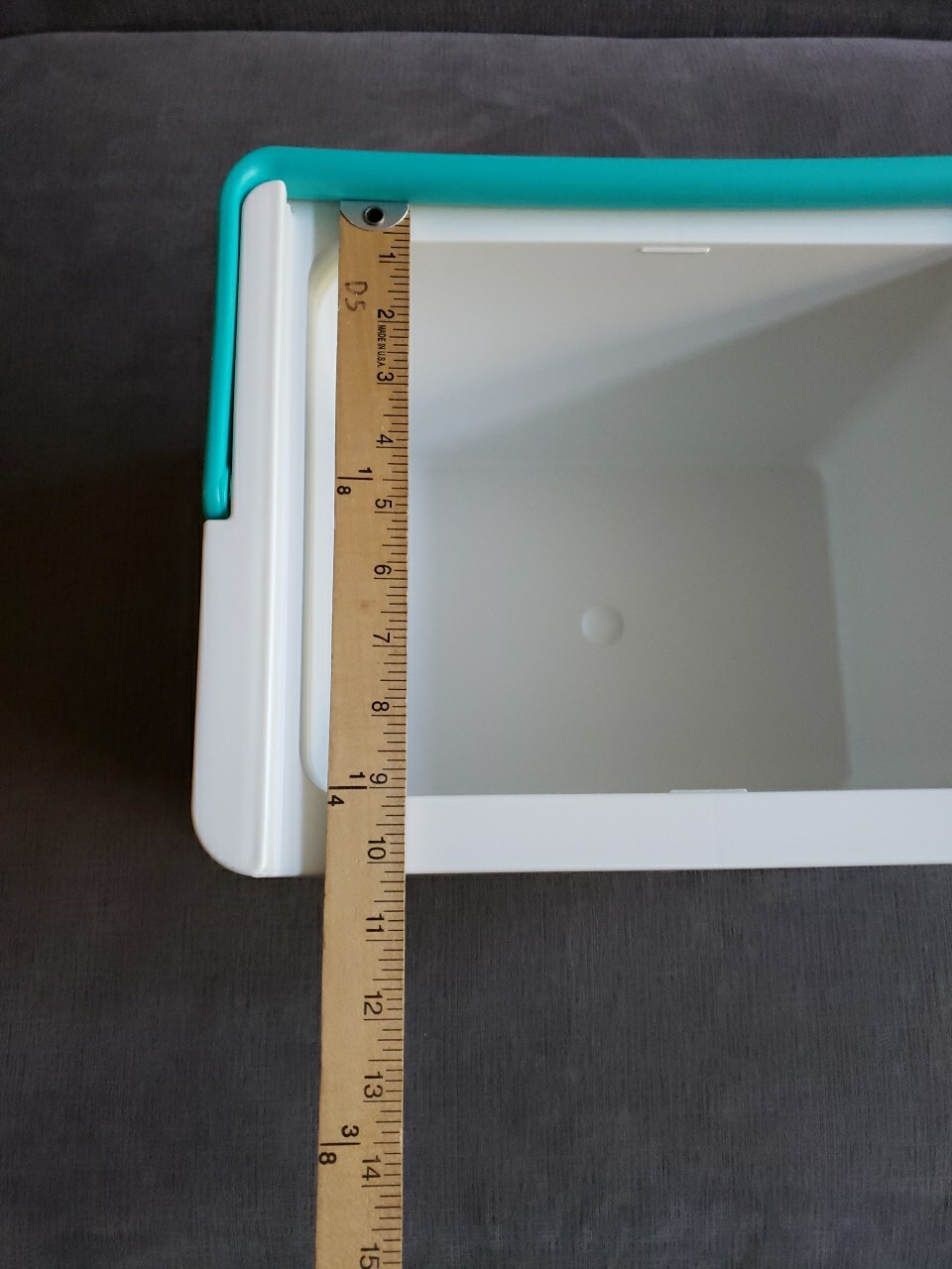 Very RARE! - SUNNYLIFE Hard Shell Cooler With Handle! Reverseable Bamboo Lid!!