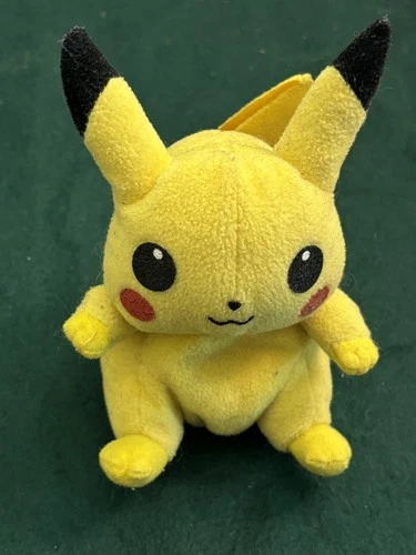 1998 vtg Pikachu Chubby 8" Plush yellow Pokémon Hasbro Nintendo Game freak Toy