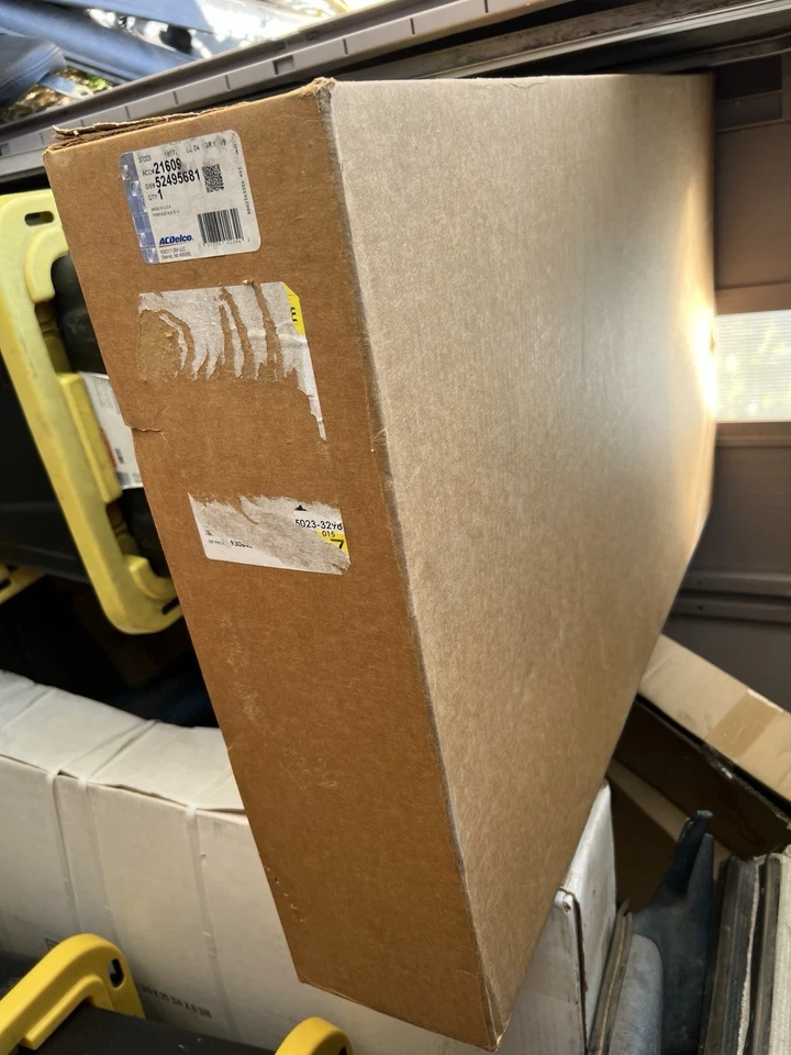 GM OEM Radiator for Chevrolet Malibu 08-12 Pontiac G6 06-10 Saturn 2.4L 3.6L - Image 2 of 2