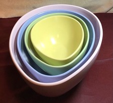 EASTER 4 Serving Nesting Bowls Egg-Shaped Melamine Pastel Colors