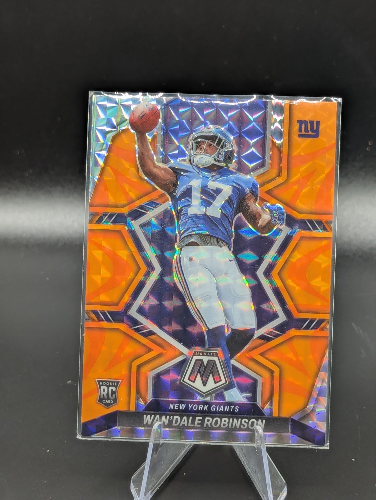 2022 Panini Mosaic - Rookies Wan'Dale Robinson #330 Mosaic Reactive Orange Prizm