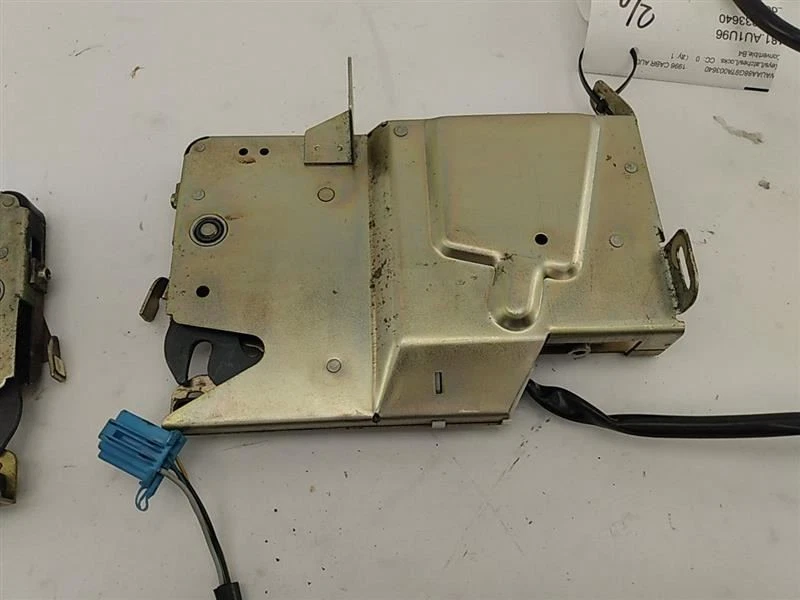 Пара защелок для кабриолета Audi 8G подходит для 1994 1995 1996 1997 1998 годов выпуска - Изображение 3 из 4