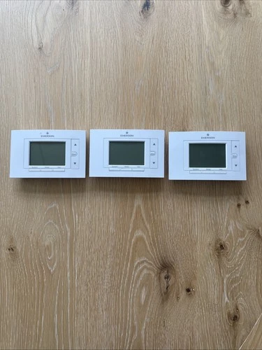 Emerson Thermostat ( EMERSON Low Voltage Thermostat: Heat and Cool, Auto.)