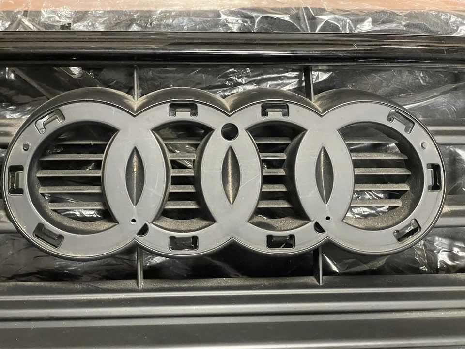 2013-2017 Audi A5 front upper radiator grille B8.5 - Image 3 of 4