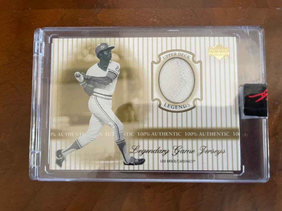 Lou Brock UD Legends Encased “Legendary Game Jerseys” y UD Epic G.U. Parche Jumbo Foto 2 de 4