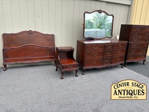67895 Elegant Mahogany 5-Piece full size Bedroom Set with Mirror and Dresser