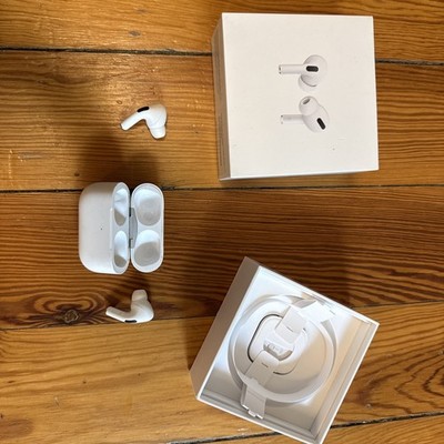 Apple AirPods Pro Drahtlos Kopfhörer (MWP22ZM/A)
