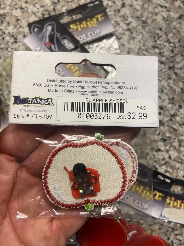 Vintage NWT Spirit Halloween Apple Shoe Clips Costume Accessory  Snow White - Image 3 of 4