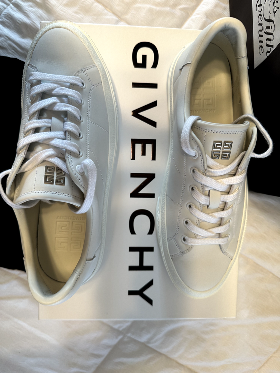 Givenchy City Sport Low-Top Sneakers. Classy, elegant Givenchy City Sport Low-Top Sneakers. Classy, elegant