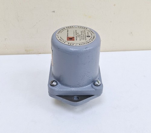 Robinson-Halpern P62-P310-31 / Model P62 Pressure Transmitter 45V 40mA - Picture 9 of 13