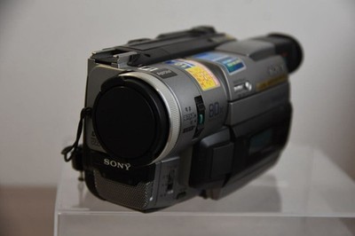 Sony Handycam DCR-TRV310 Silver Camcorder Video Camera 8mm 20x