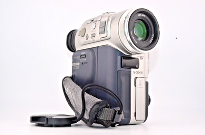 N.MINT SONY DCR-PC100 Mini DV Camcorder Japanese Only Viewfinder