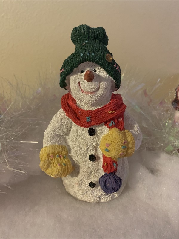 DON MECHANIC ENTERPRISES CHRISTMAS HOLIDAY CUTE GLITTER SNOWMAN FIGURINE 6"X4"