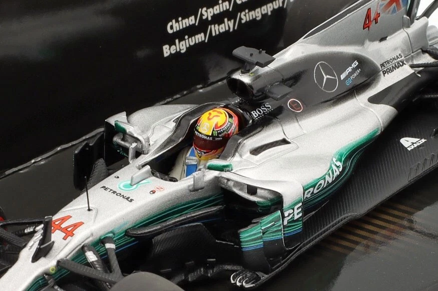 Minichamps Mercedes W08 AMG F1 #44 2017 Lewis Hamilton World Champion 1/43 Scale - Image 4 of 4