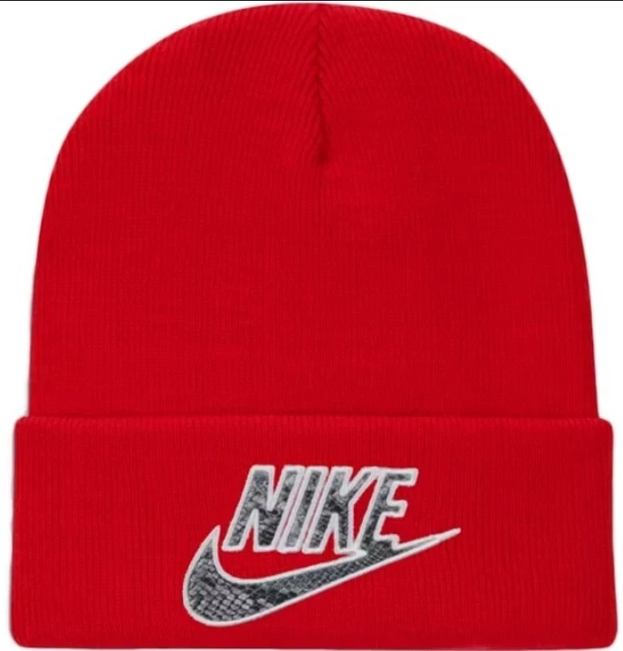 Bonnet rouge peau de serpent SS21 Supreme x Nike neuf avec étiquette
