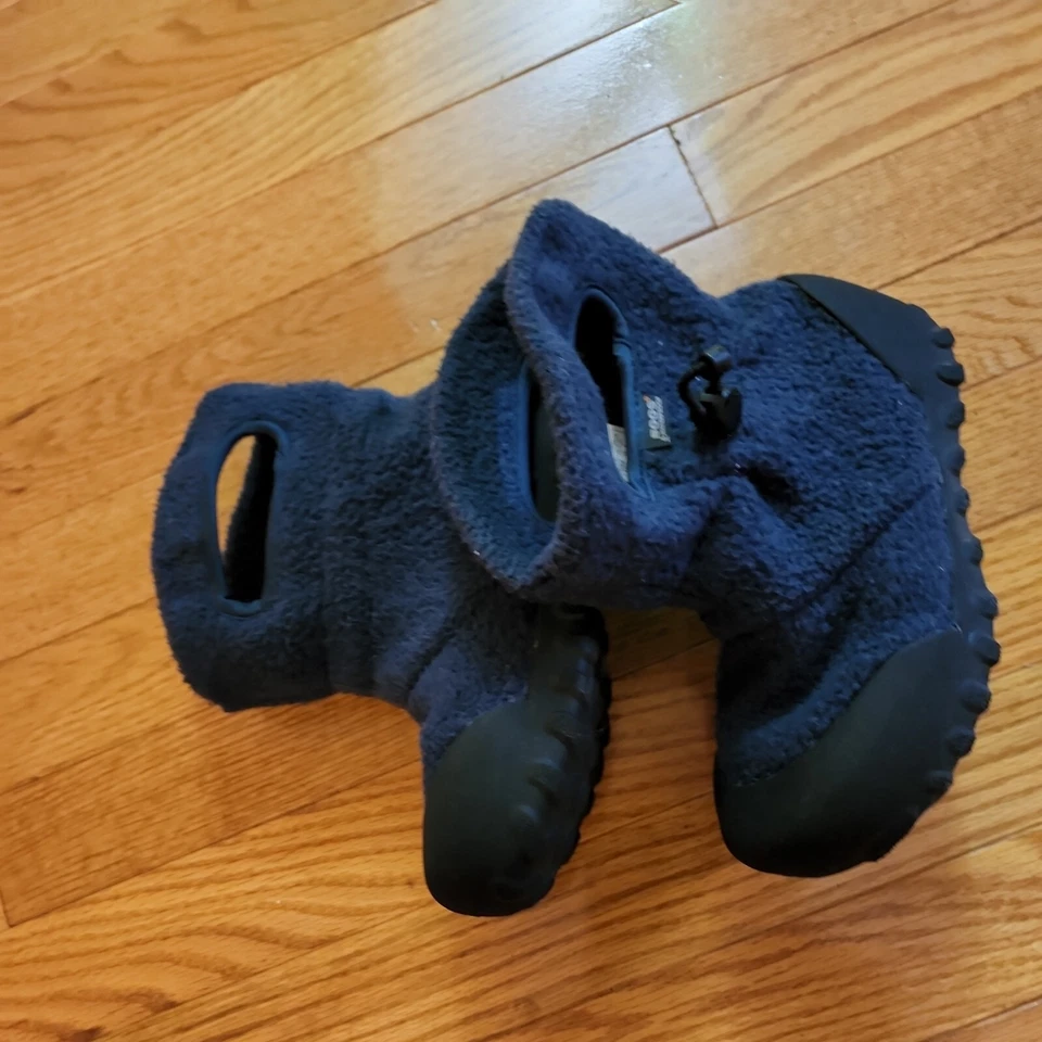 Botines al tobillo azul marino Bogs K BMOC polar niño pequeño talla 13 Foto 2 de 4