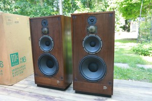 mcintosh xr16 speakers